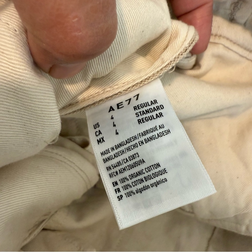 NWT American Eagle AE77 Premium Pleated Cargo Pants Khaki Women's Size 4 - Picture 13 of 13